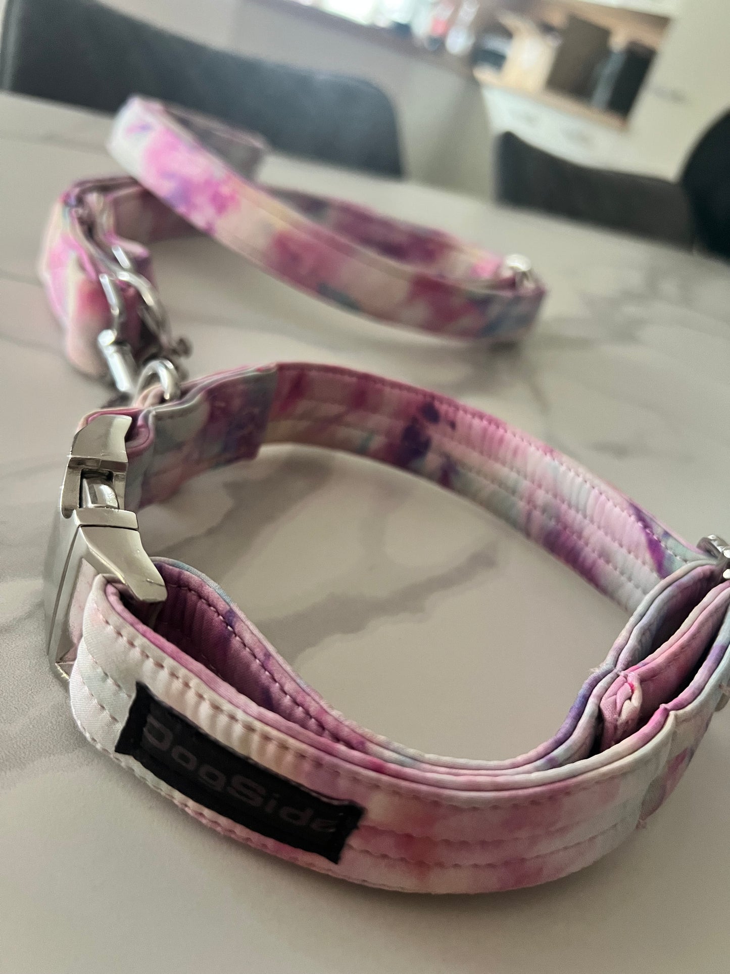 Rainbow collar