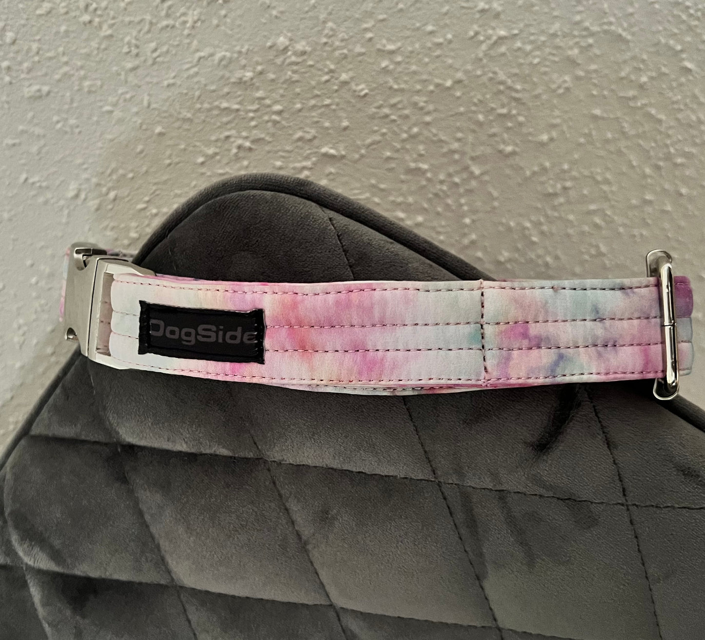 Rainbow collar
